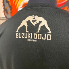 SUZUKI DOJO DRY Tee / Black